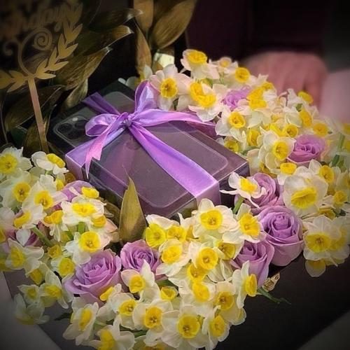 باکس گل نرگس 1738