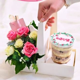 ایده برای خرید گل و کیک تولد سی سالگی