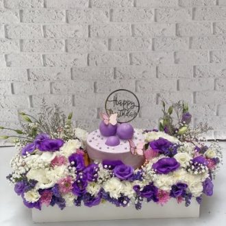 ایده کیک تولد و باکس گل دخترانه ساده و شیک