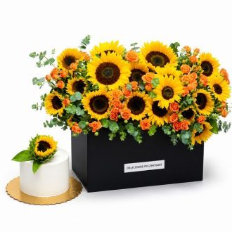 باکس گل و کیک تولد خواهر